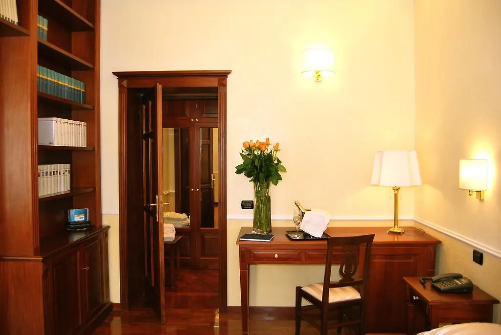 Luxury Ludovisi Rooms Roma 3*,  Italia
