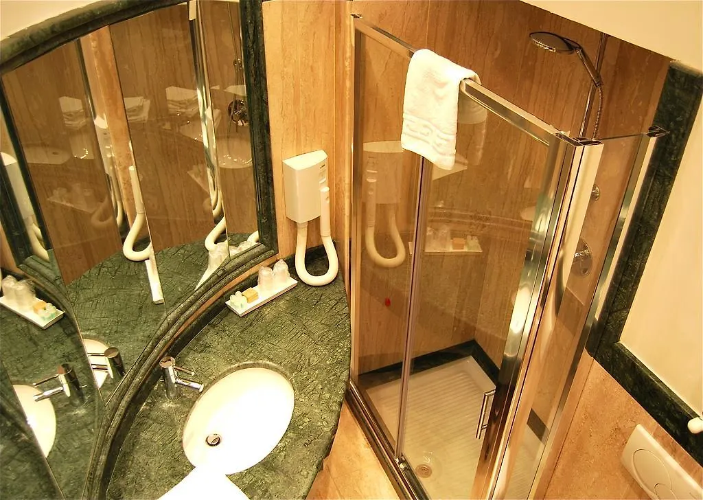 Luxury Ludovisi Rooms Roma Affittacamere